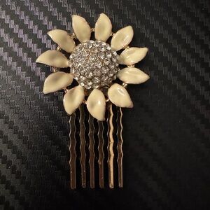 Elegant Cream and Gold Hair Comb